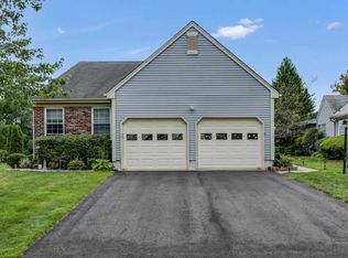 4 Rothwell Dr, Monroe Township, NJ 08831