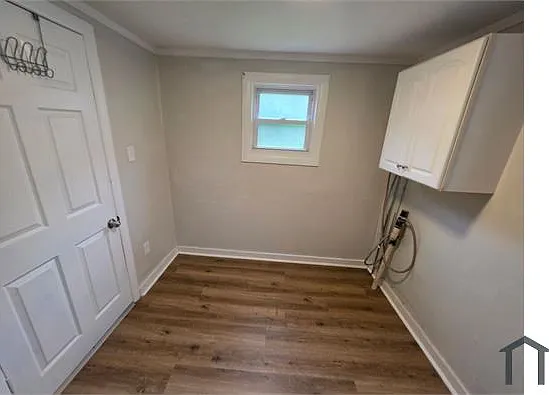819 Railroad St — Photo 2