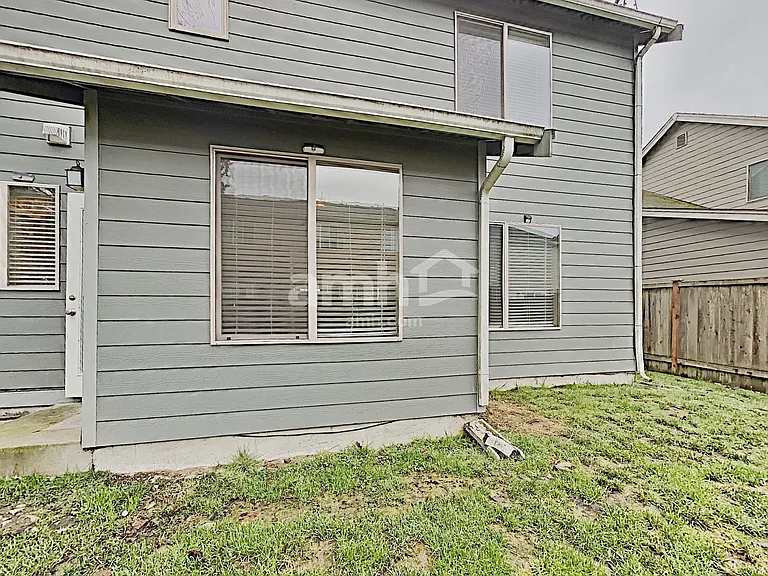 1825 189th Street Ct E — Photo 16