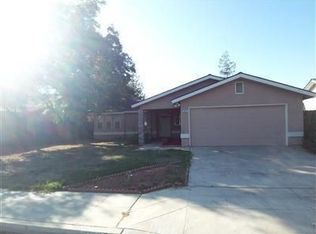 6075 N Barcus Ave, Fresno, CA 93722