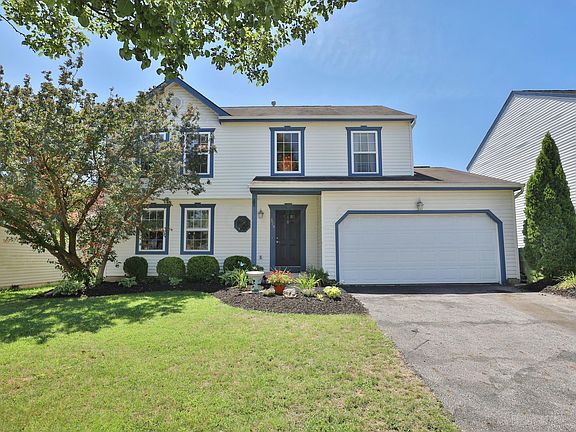 3rd image of 379 Oak Village Dr