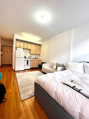 Rented by Corcoran | media 8