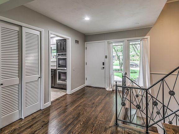 5th image of 556 Beauford Dr