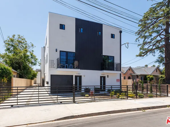 11310 Martha St, North Hollywood, CA 91601