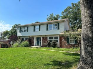 309 Claymont Dr, Ballwin, MO 63011