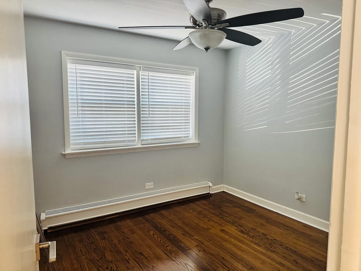 2 bed, 744 sqft, $2,100 — Photo 3