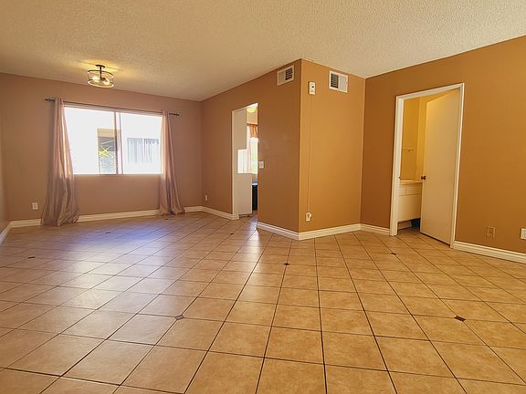 4th image of 9047 Willis Ave