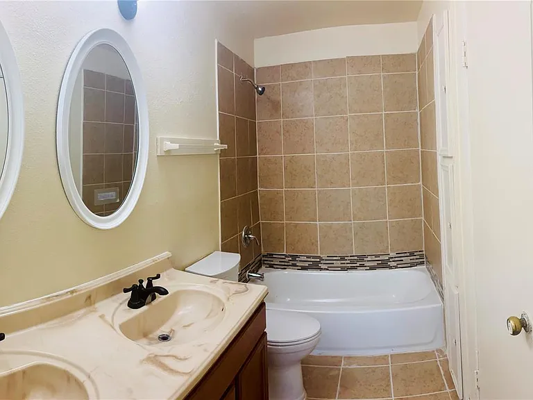 1206 Tartan Ln #B — Photo 24