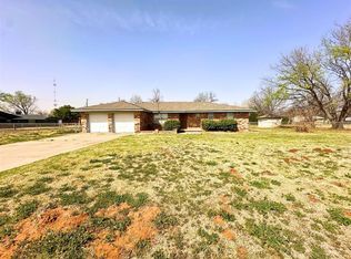 1921 W A Ave, Elk City, OK 73644