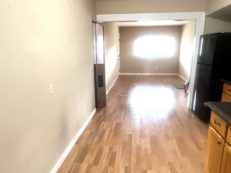 Clydesdale Apartments — Photo 19