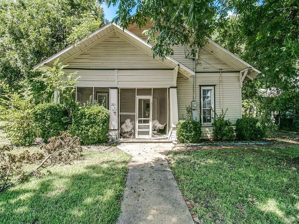 1st image of 201 Kaufman St