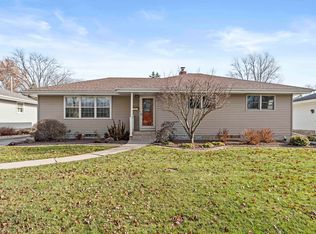 9027 Cottage Grove Ave, Highland, IN 46322