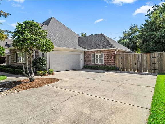4th image of 40 Tara Ln