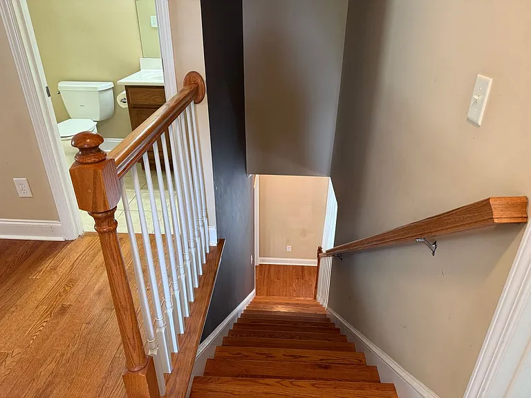 10 Charleston Ct — Photo 18
