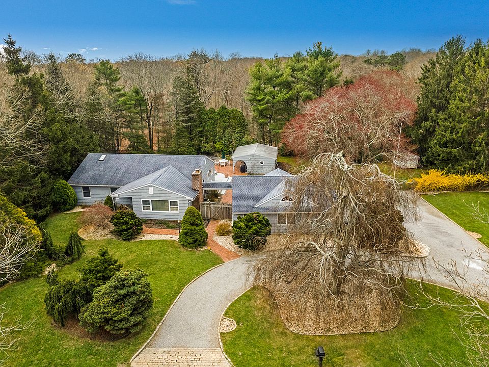 1st image of 25 Squires Ave