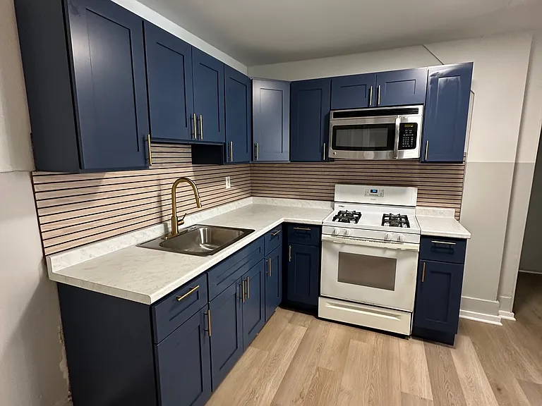 3850 N Delhi St — Photo 1