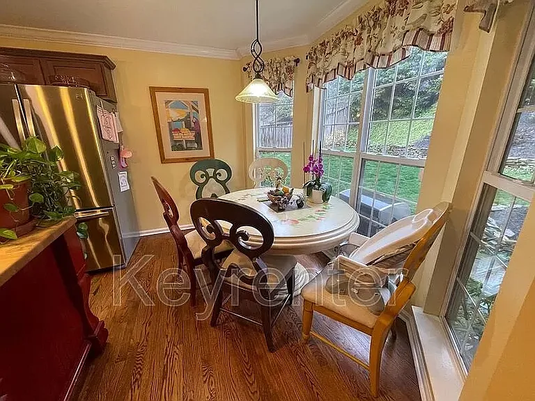 1716 Somersby Ln — Photo 8