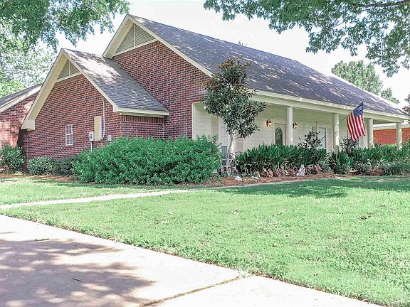 2nd image of 2211 Brierfield Dr #1