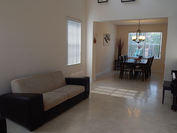 4th image of 1430 Sandpiper Cir