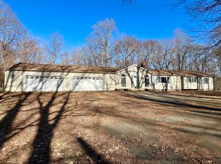 290 Isinglass Rd, Shelton, CT 06484