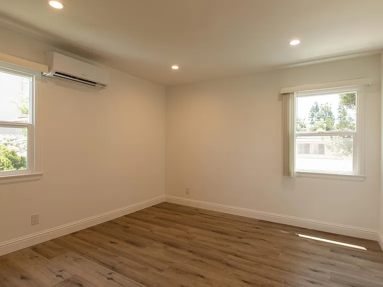 7116 Flight Ave — Photo 5
