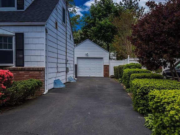 2nd image of 6 Wyant Ave