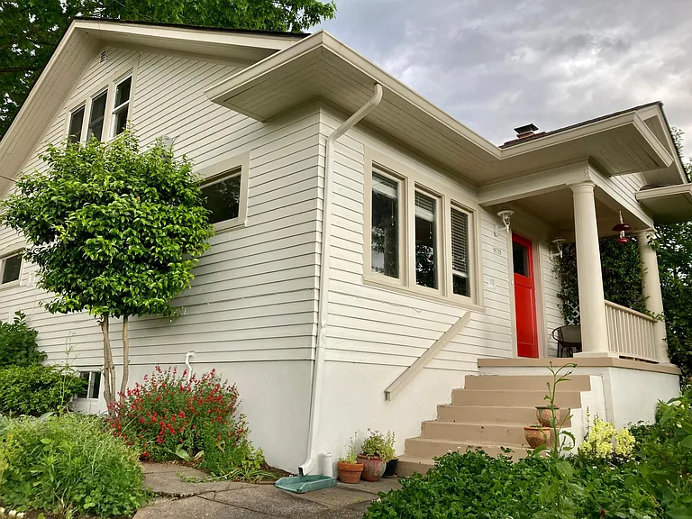4706 SE 28th Ave — Photo 1