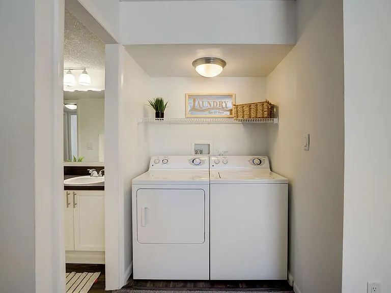 Flagler Pointe Apartments — Photo 40
