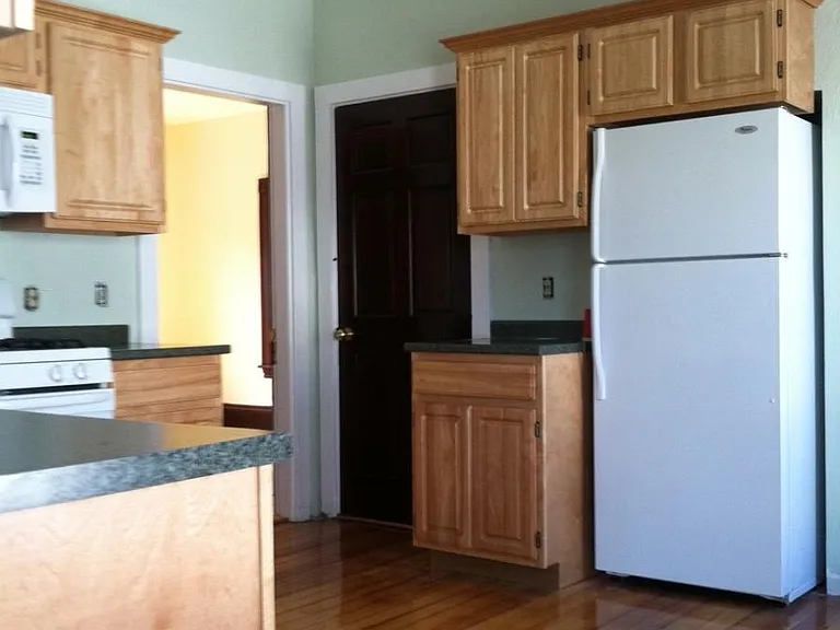 37 Hancock St — Photo 2