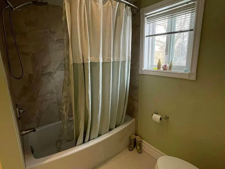 8 Driftwood Ct #MAIN — Photo 16