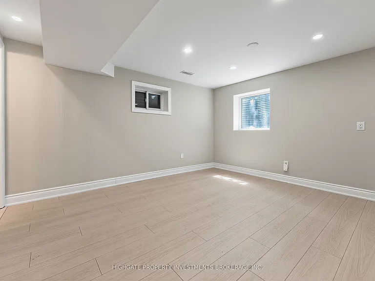 36 Reigate Ave #BASEMENT — Photo 21