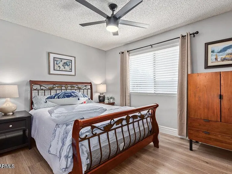 5337 E Gelding Dr — Photo 17