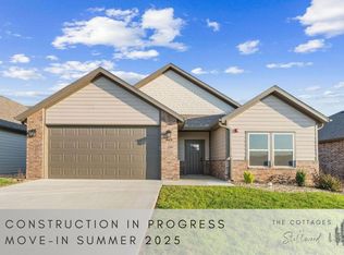 391 Stillwood Dr, Branson, MO 65616