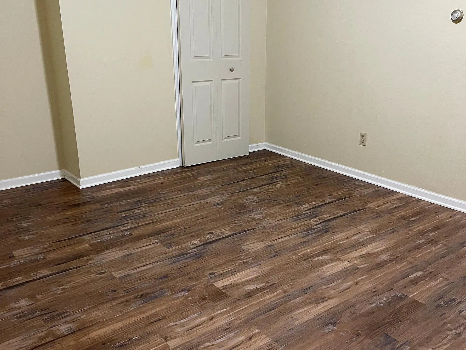 1 bed, 100 sqft, $995 — Photo 3