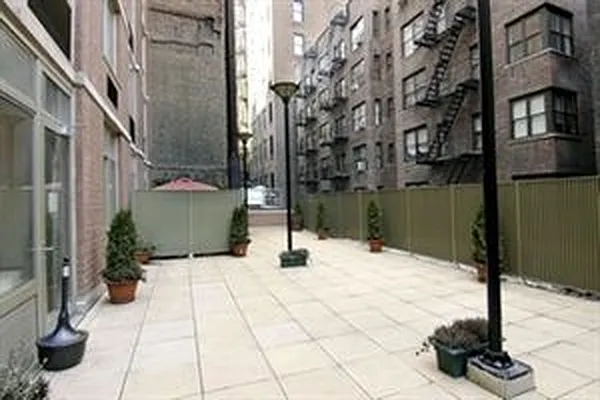 Rented by 4 Points Properties | media 50