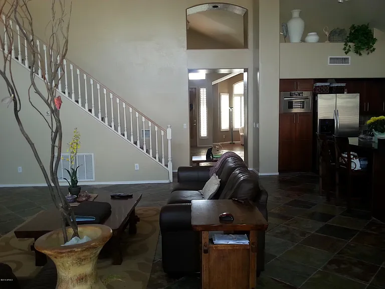 9720 E Davenport Dr — Photo 3