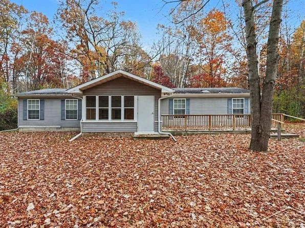 66 W Silver Fox Ln, Midland, MI 48640