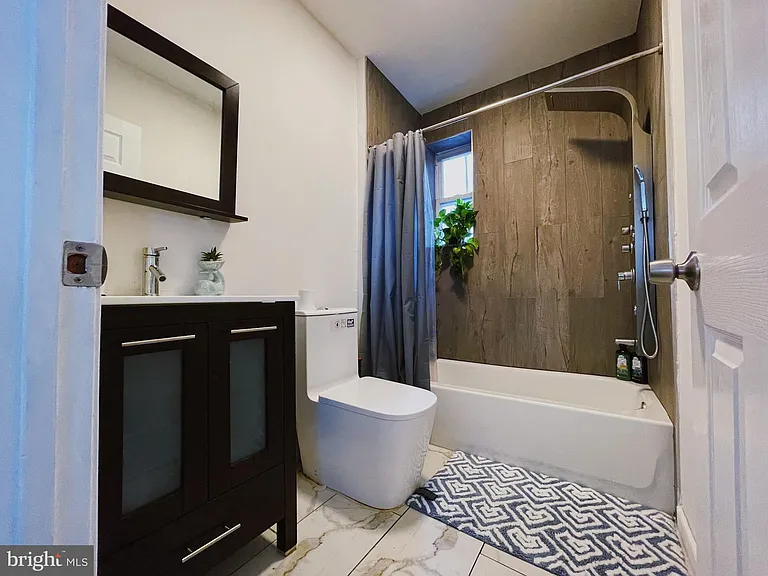 1725 Bainbridge St #2F — Photo 4