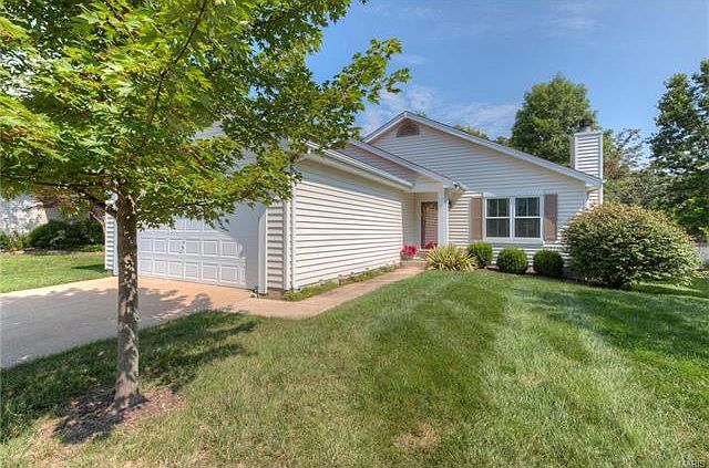 1st image of 415 Xavier Ct