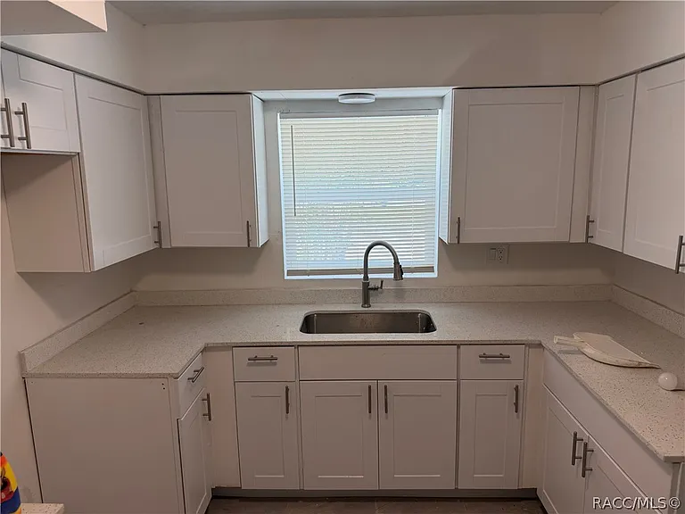 1405 Eden Dr — Photo 7