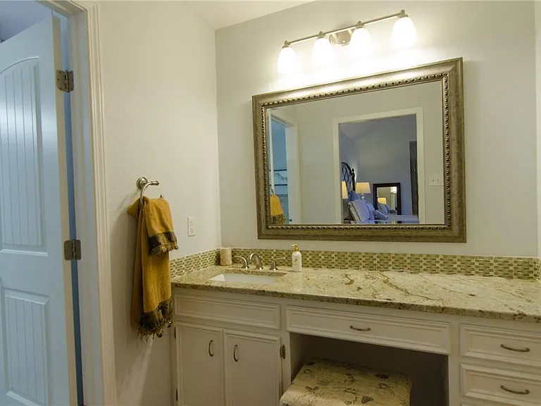 1353 Lost Creek Blvd — Photo 17