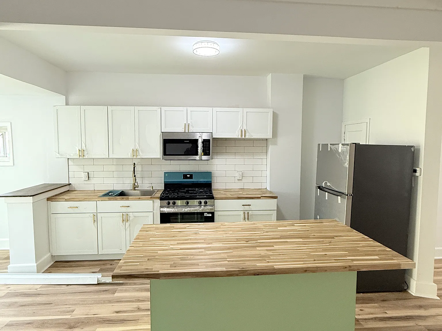 W 30th St, Wilmington — Photo 2