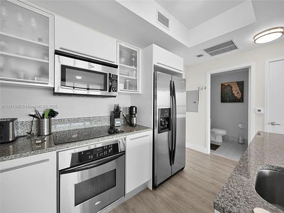 4th image of 888 Biscayne Blvd APT 4102