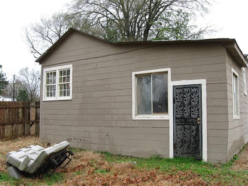 2nd image of 3516 Kendrick Ave