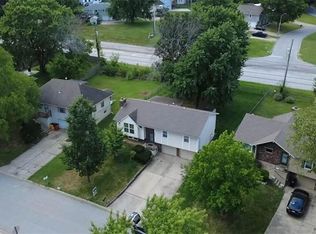 3008 S Bryn Mawr Dr, Independence, MO 64057