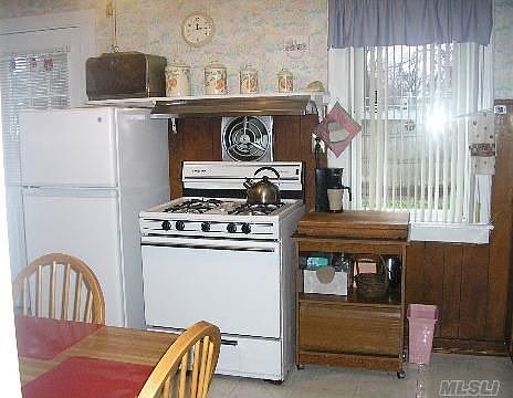 Bright Kitchen