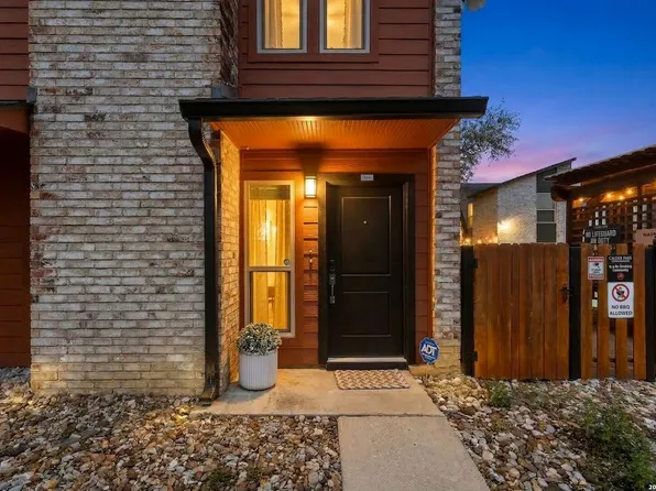 2718 Old Field #304, San Antonio, TX 78247