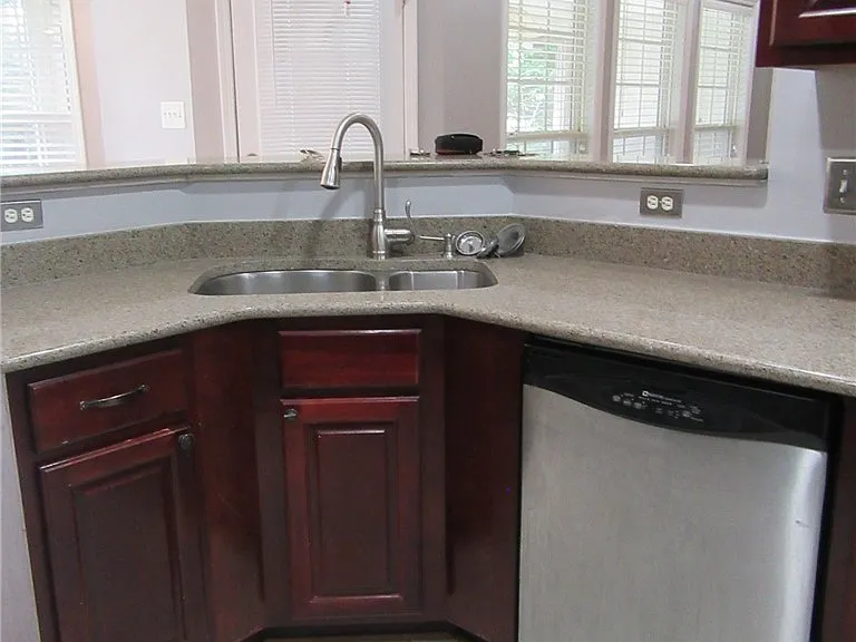 236 Palomar St — Photo 13