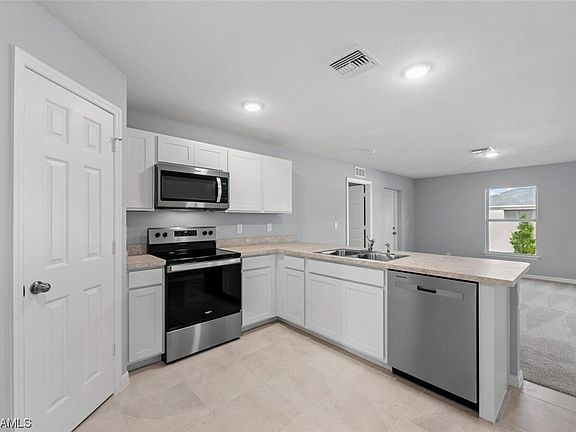 5th image of 3105 59th St W