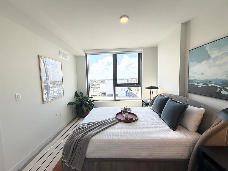 166 NW 29th St #3 — Photo 10